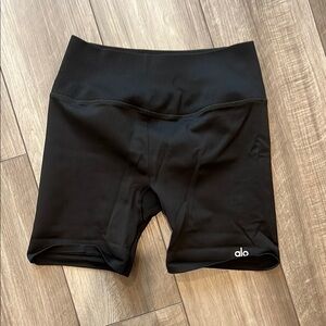 ALO 5” Seamless Ribbed Favorite Short